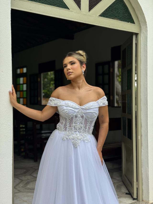 Vestido de Noiva Ombro a Ombro com Corpete em Tule Bordado (252)