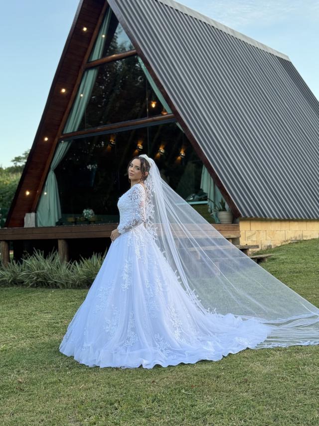 Vestido de Noiva Princesa com Mangas Longas (652)
