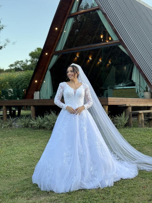 Vestido de Noiva Princesa com Mangas Longas (652)