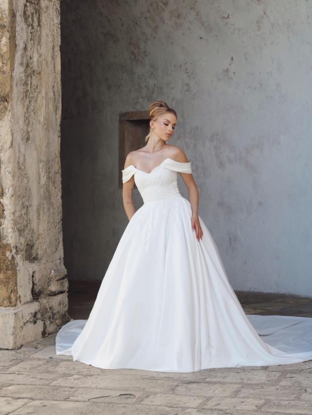 Vestido de Noiva Princesa Ombro a Ombro com Decote Coração (249)
